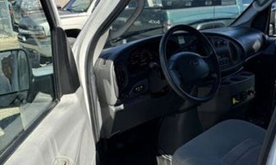 2006 Ford E-350