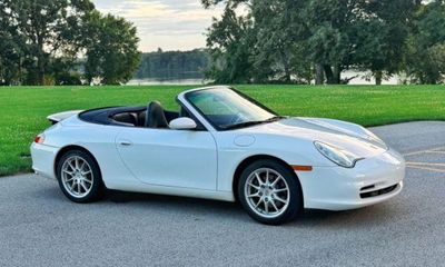 2004 Porsche 911 Carrera 4 4S