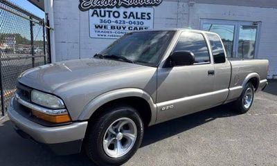 2003 Chevrolet S-10 Pickup LS