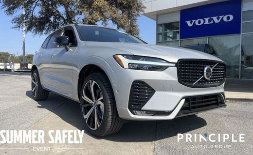 2023 Volvo XC60 Ultimate Dark