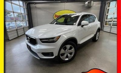2021 Volvo XC40 Momentum