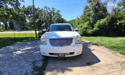 2008 GMC Yukon XL SLT