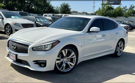 2015 Infiniti Q70