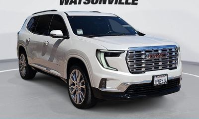 2024 GMC Acadia Denali