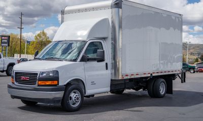 2025 GMC Savana 4500 177 Cutaway