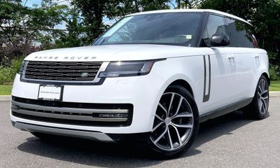 2025 Land Rover Range SE