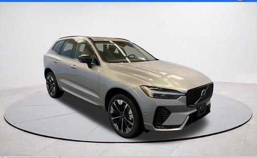 2026 Volvo XC60 Plus Dark