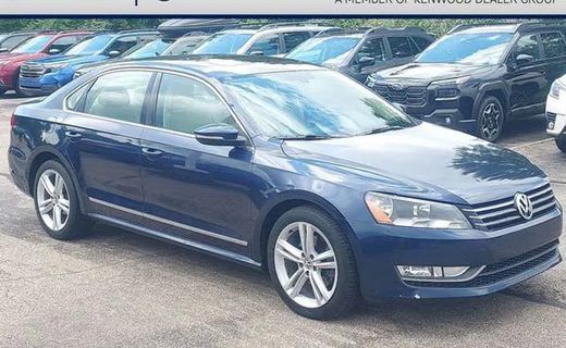 2012 Volkswagen Passat SEL