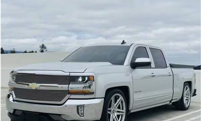 2017 Chevrolet Silverado LT