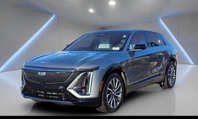 2024 Cadillac Lyriq Sport 1