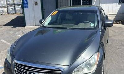2011 Infiniti M37