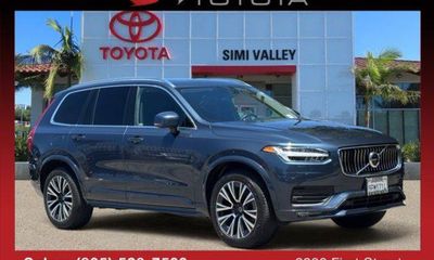 2021 Volvo XC90 Momentum