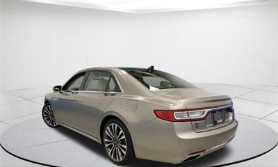 2019 Lincoln Continental Select