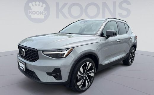 2024 Volvo XC40 Plus Dark