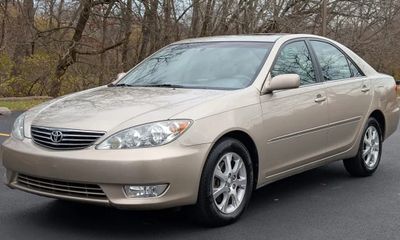 2005 Toyota Camry XLE