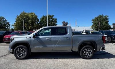 2026 GMC Sierra SLE