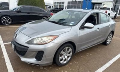 2013 Mazda MAZDA3 SV Base