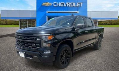 2023 Chevrolet Silverado Custom