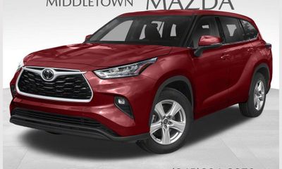 2020 Toyota Highlander LE