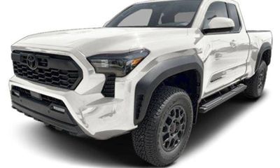 2026 Toyota Tacoma SR5 Xtracab