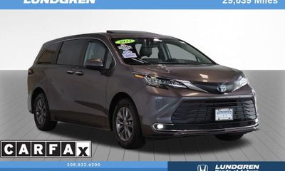 2023 Toyota Sienna XLE