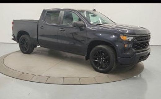 2022 Chevrolet Silverado Custom