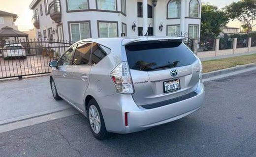 2014 Toyota Prius V TWO