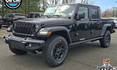 2026 Jeep Gladiator Sport
