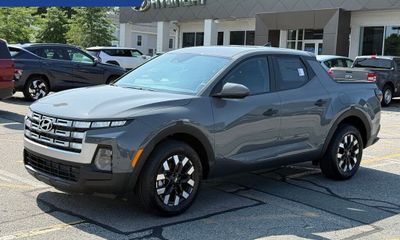 2026 Hyundai Santa Cruz SE