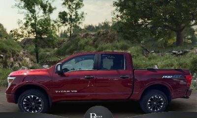 2018 Nissan Titan SV
