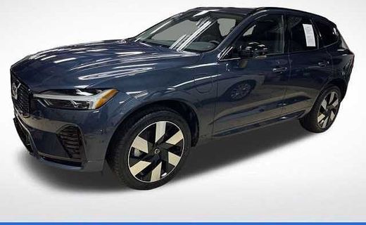 2025 Volvo XC60 Plus Dark