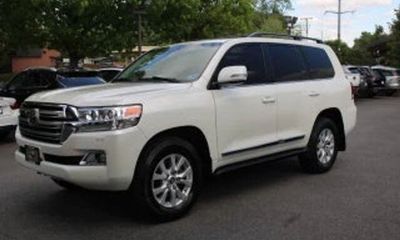2017 Toyota Land Cruiser VX R