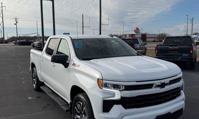 2024 Chevrolet Silverado RST
