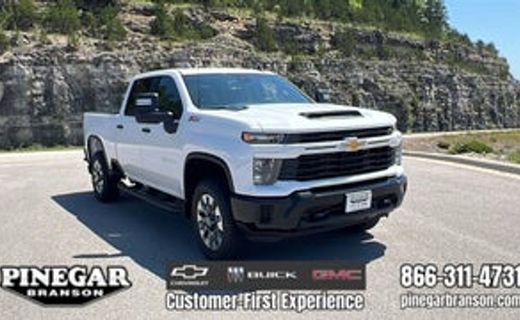 2026 Chevrolet Silverado HD Custom