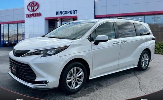 2024 Toyota Sienna XLE