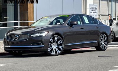 2023 Volvo S90 Plus Bright With