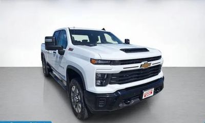 2025 Chevrolet Silverado HD Custom
