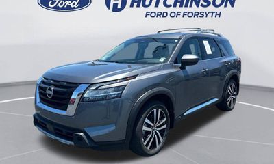 2024 Nissan Pathfinder Platinum