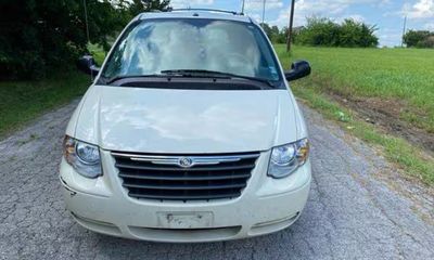 2007 Chrysler Town AND Country Touring