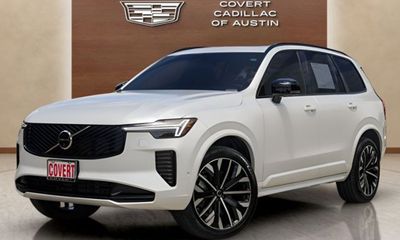2026 Volvo XC90 Ultra Dark