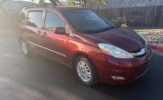 2009 Toyota Sienna XLE