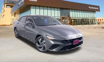 2025 Hyundai Elantra SEL Sport