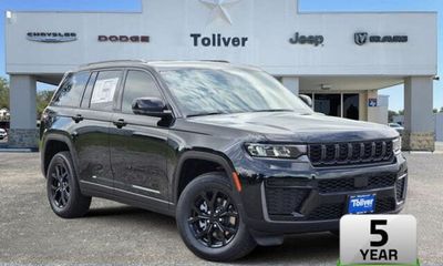 2026 Jeep Grand Cherokee Base Laredo
