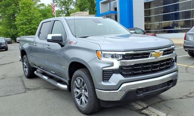 2026 Chevrolet Silverado LT