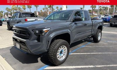 2025 Toyota Tacoma SR Xtracab