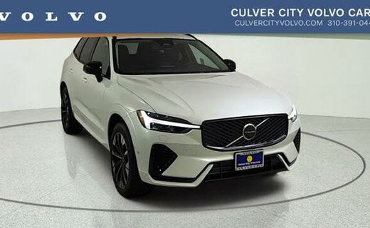 2026 Volvo XC60 Plus Dark