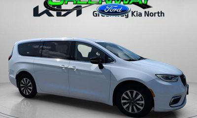 2024 Chrysler Pacifica Select
