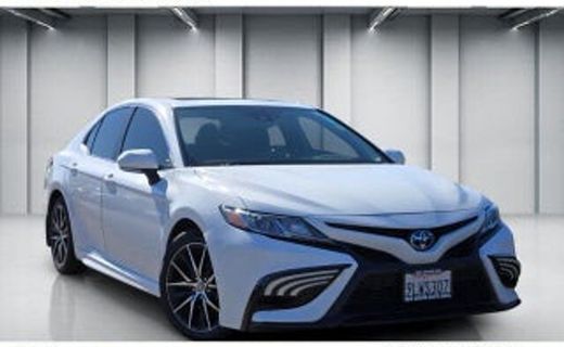2022 Toyota Camry LE