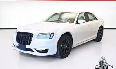 2023 Chrysler 300 Touring L