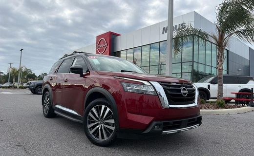 2022 Nissan Pathfinder Platinum